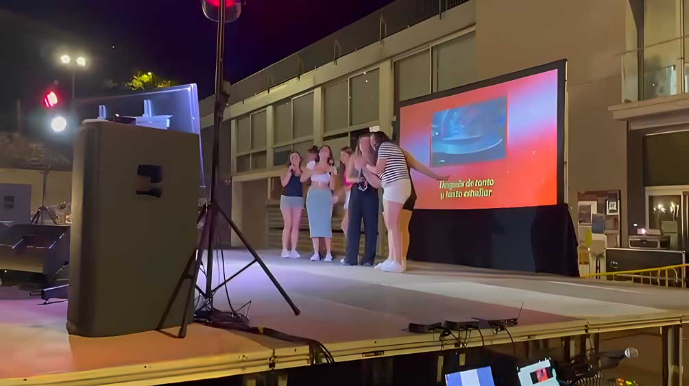karaoke-para-fiestas-proyector